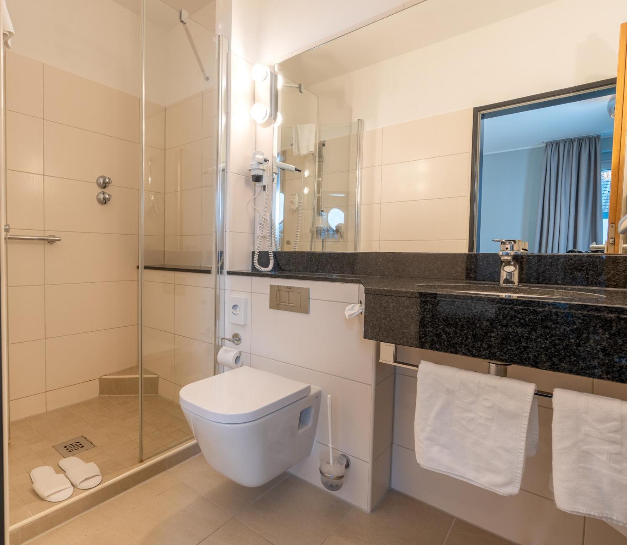 Akzent Hotel Gut Hoeing Унна Экстерьер фото