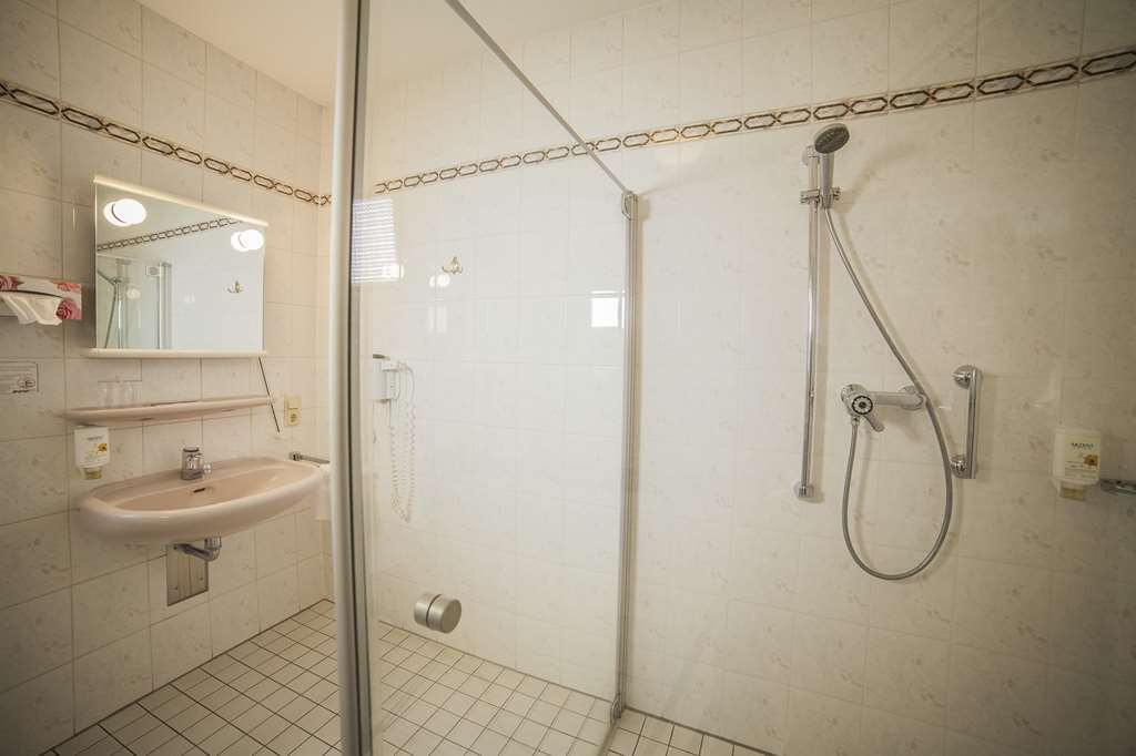 Akzent Hotel Gut Hoeing Унна Экстерьер фото